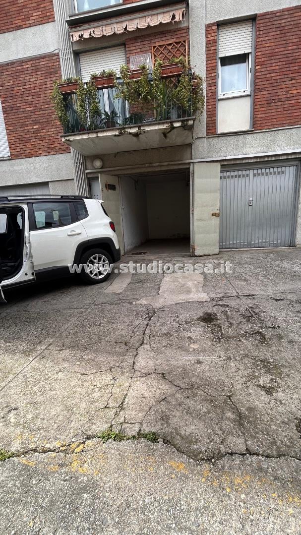 Box / Autorimessa in vendita a Bergamo