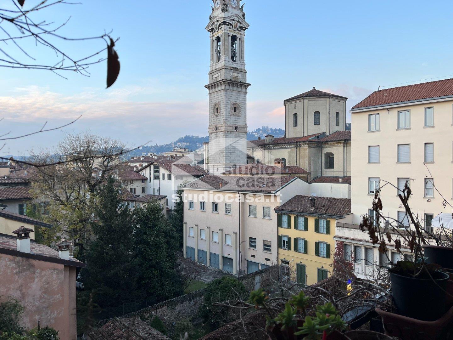 Appartamento in vendita a Bergamo