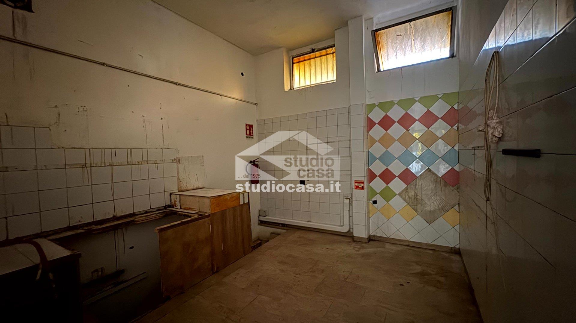 Negozio in affitto a Bergamo