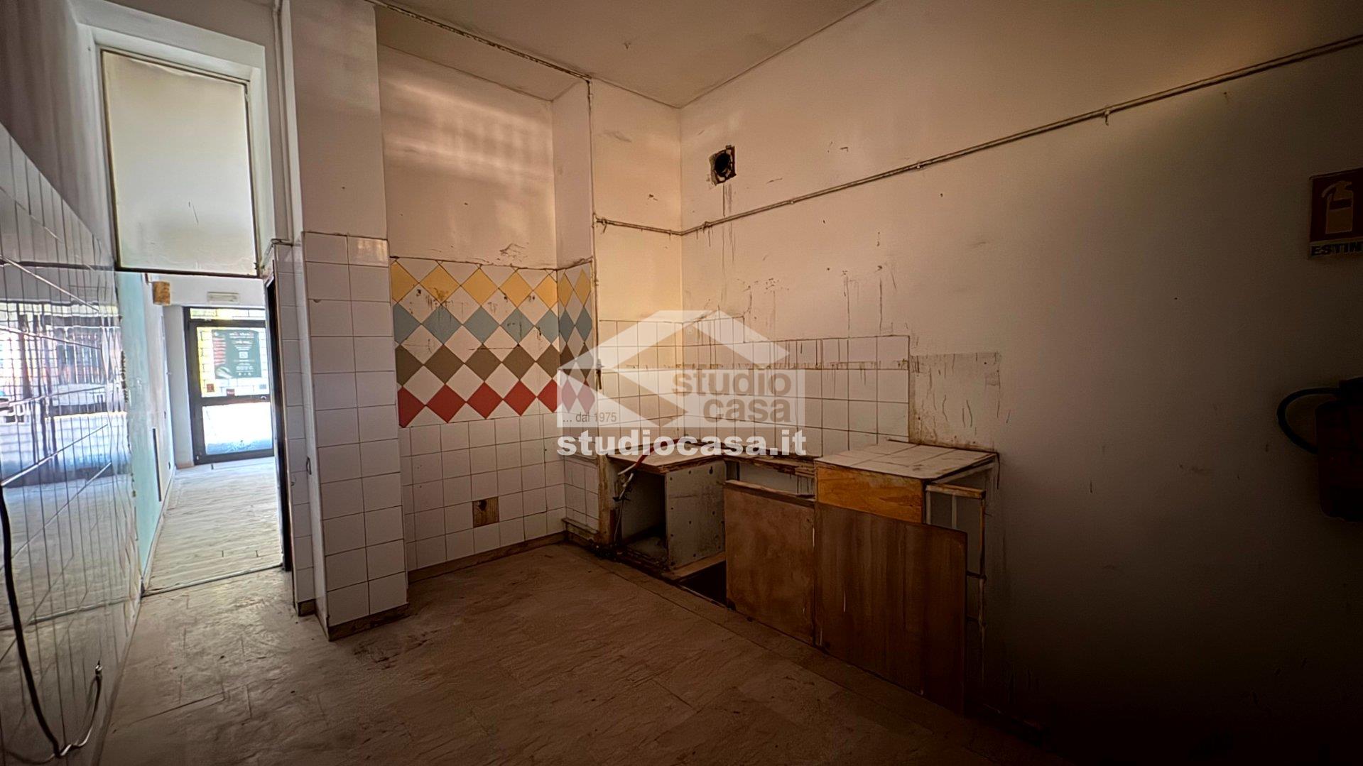 Negozio in affitto a Bergamo