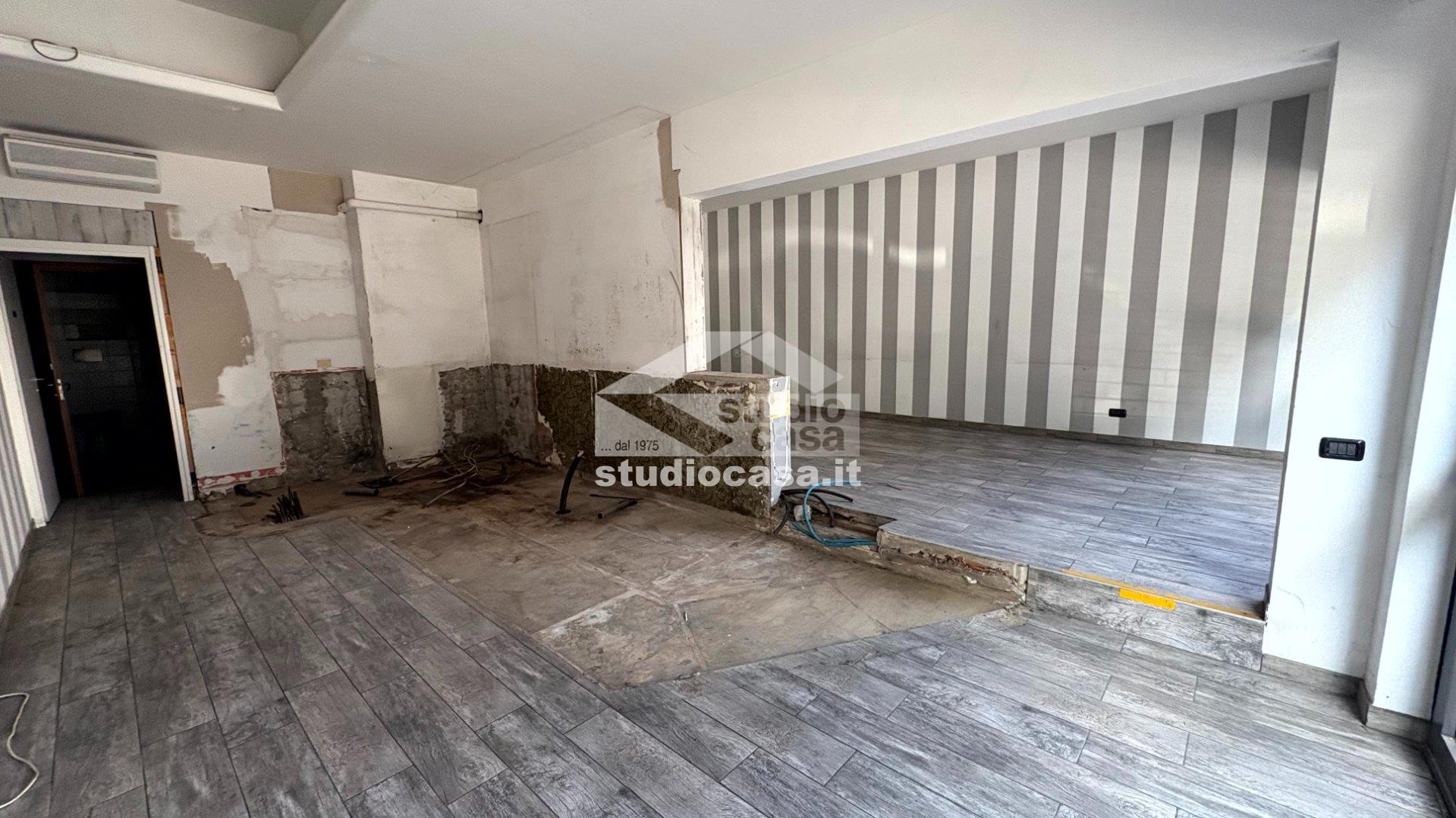 Negozio in affitto a Bergamo