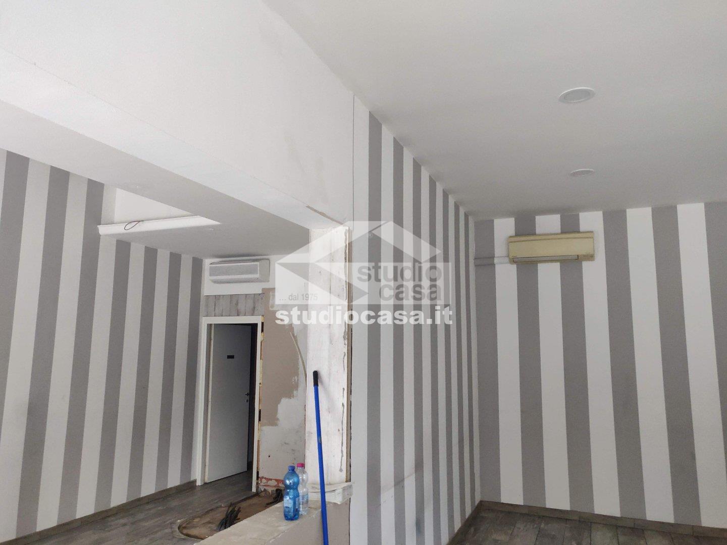 Negozio in affitto a Bergamo