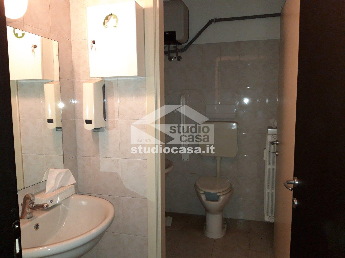 Negozio in affitto a Bergamo