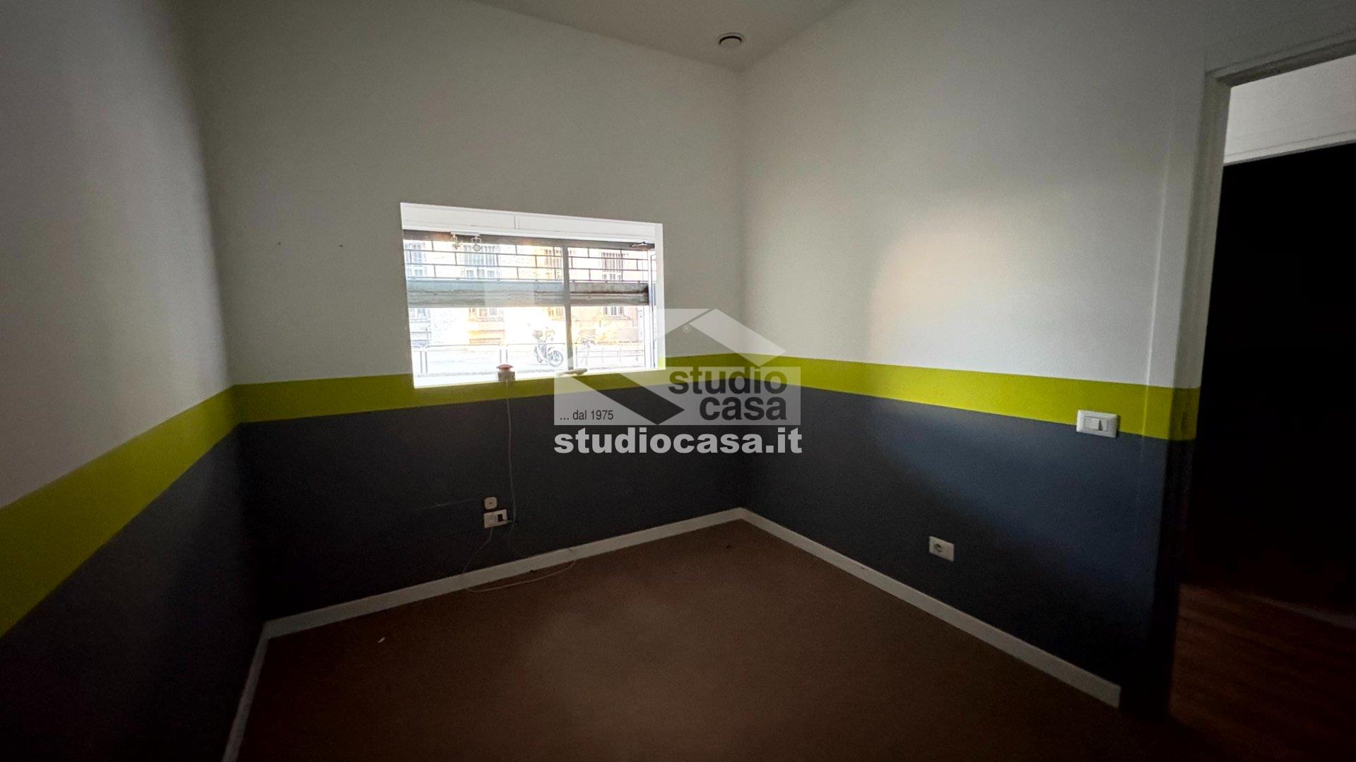 Negozio in affitto a Bergamo