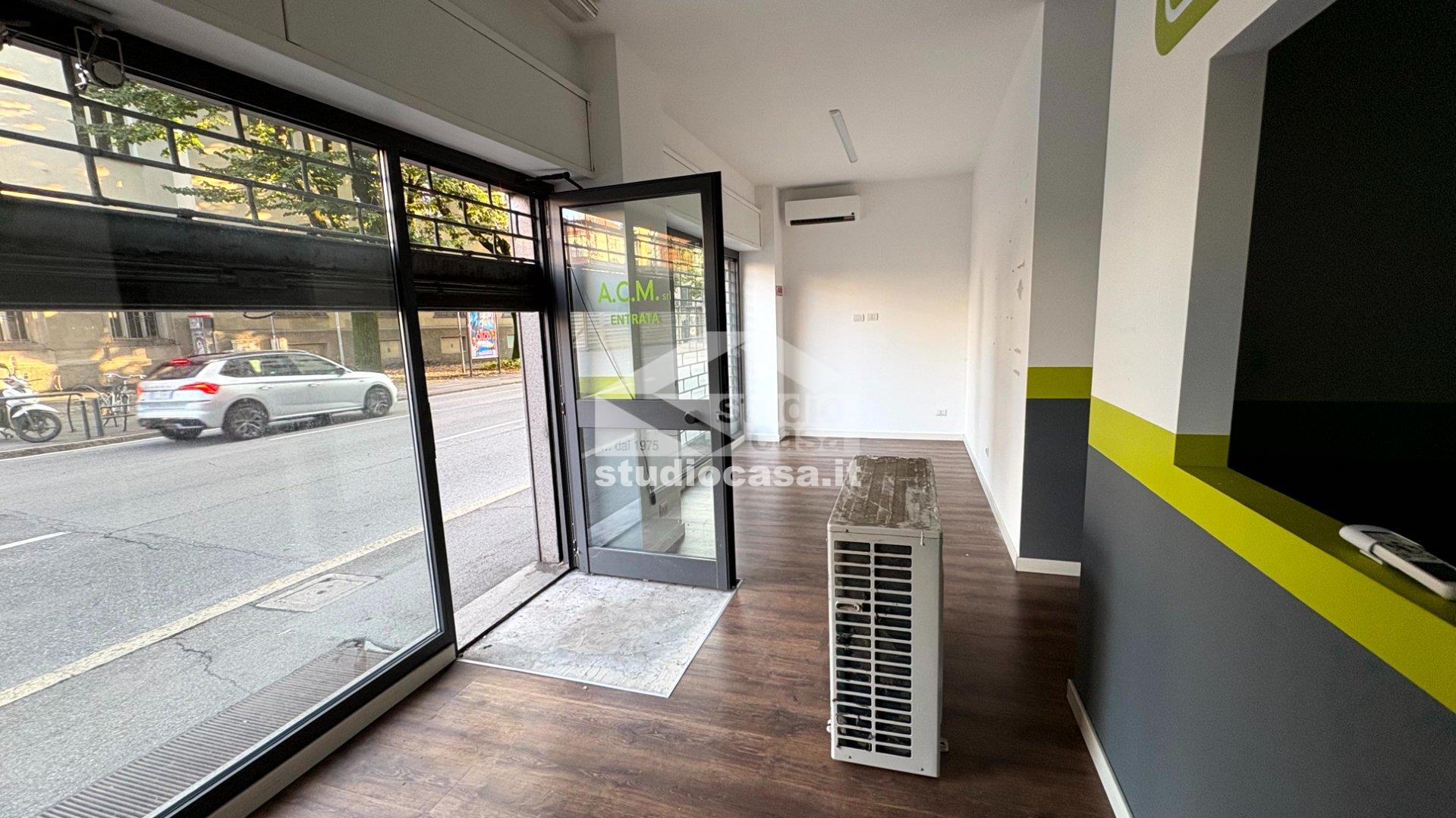 Negozio in affitto a Bergamo
