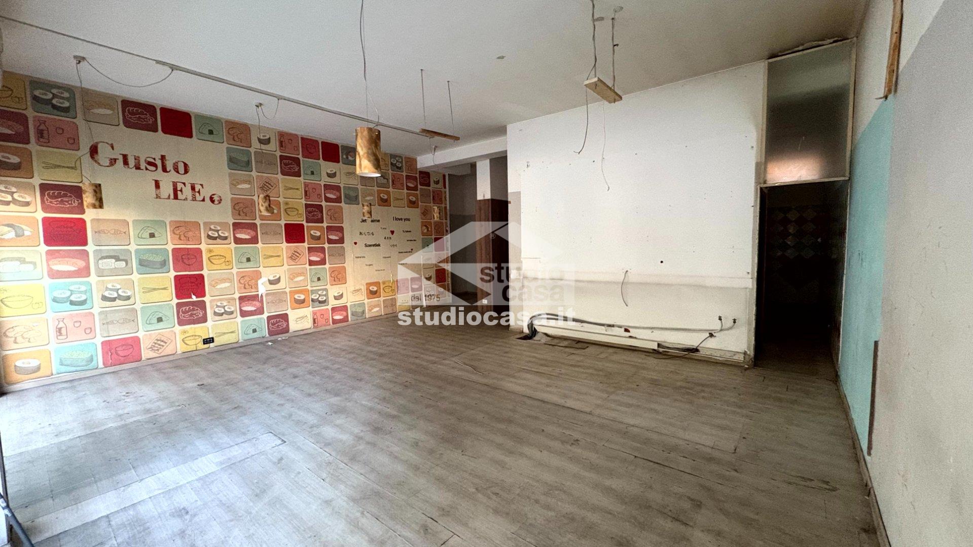 Negozio in affitto a Bergamo