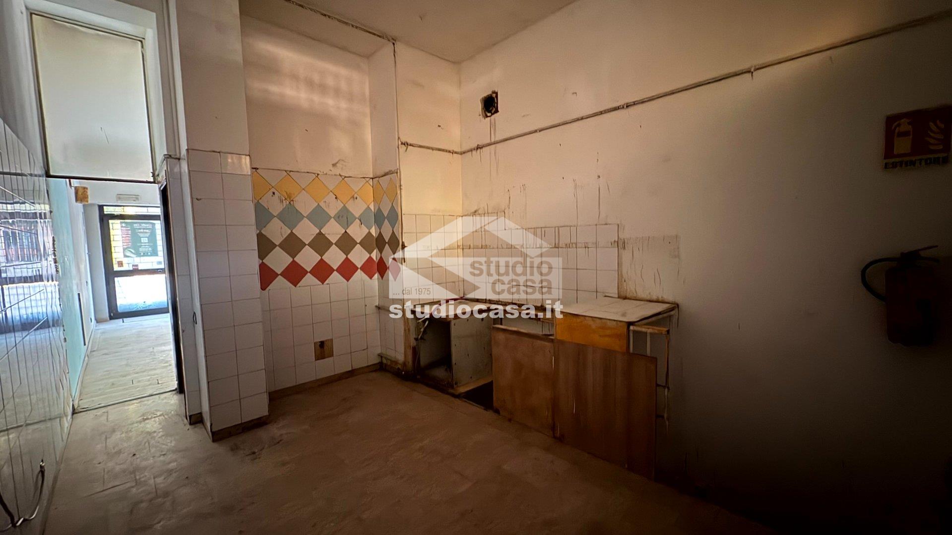 Negozio in affitto a Bergamo