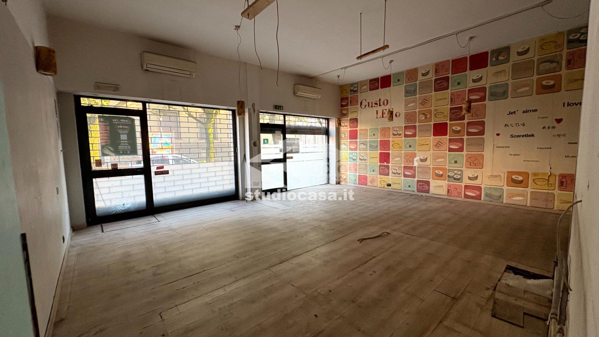 Negozio in affitto a Bergamo