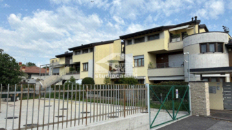Appartamento in Villa in vendita a Azzano San Paolo