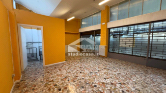 Negozio in affitto a Bergamo