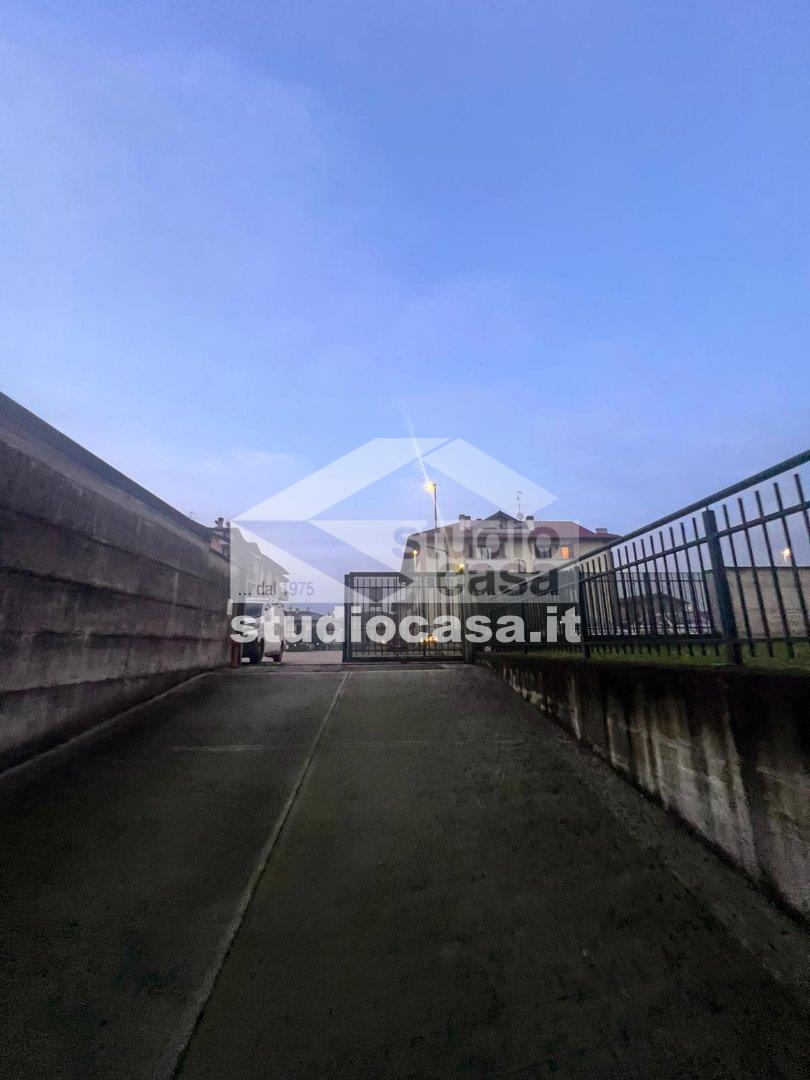 Box / Autorimessa in vendita a Landriano