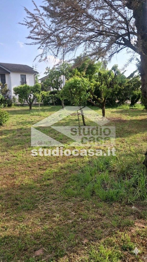 Terreno Residenziale in vendita a Lardirago