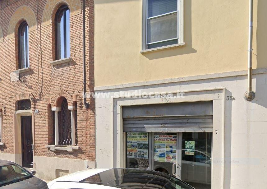 Negozio in affitto a Mantova