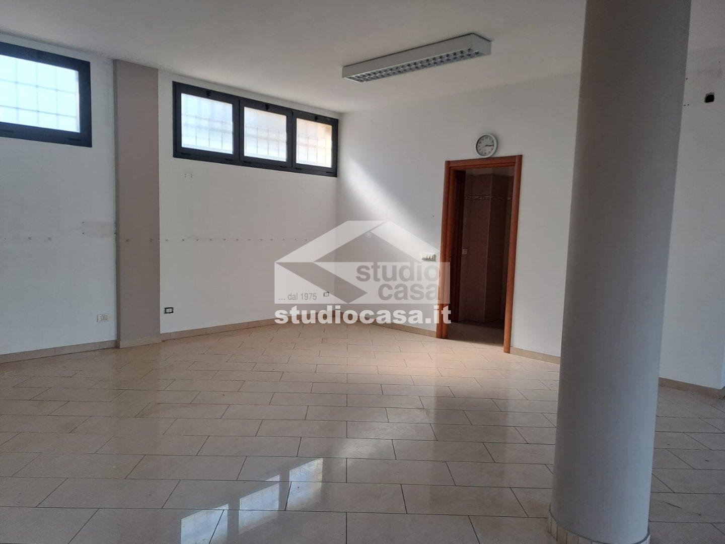 Negozio in affitto a Antegnate