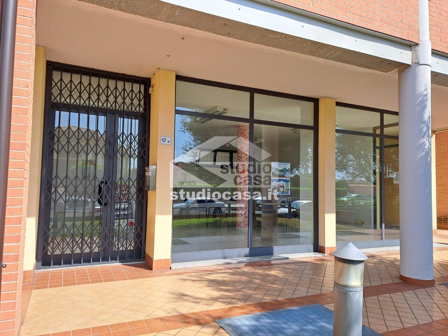 Negozio in vendita a Antegnate