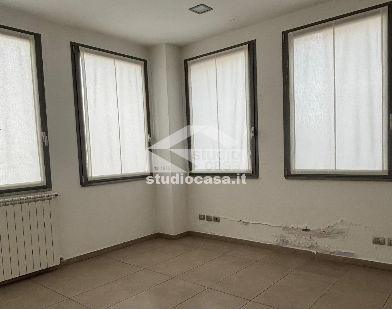 Laboratorio in affitto a Corteolona e Genzone