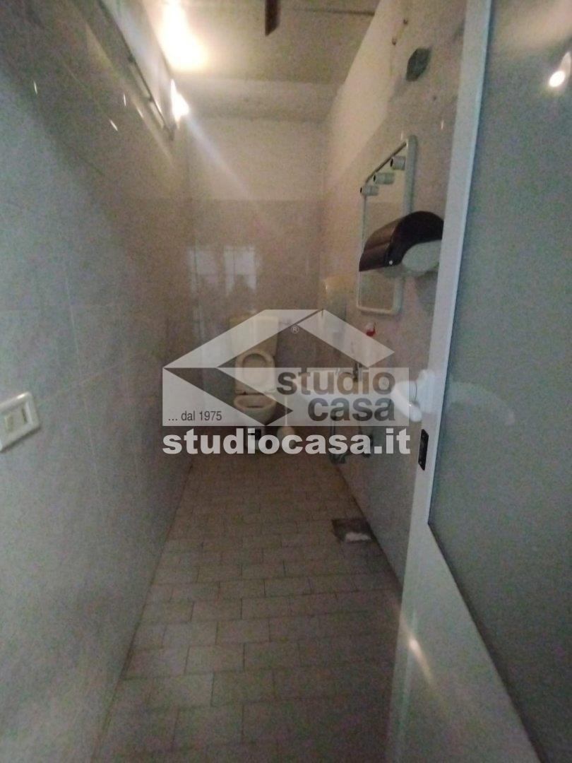 Deposito in affitto a Linarolo