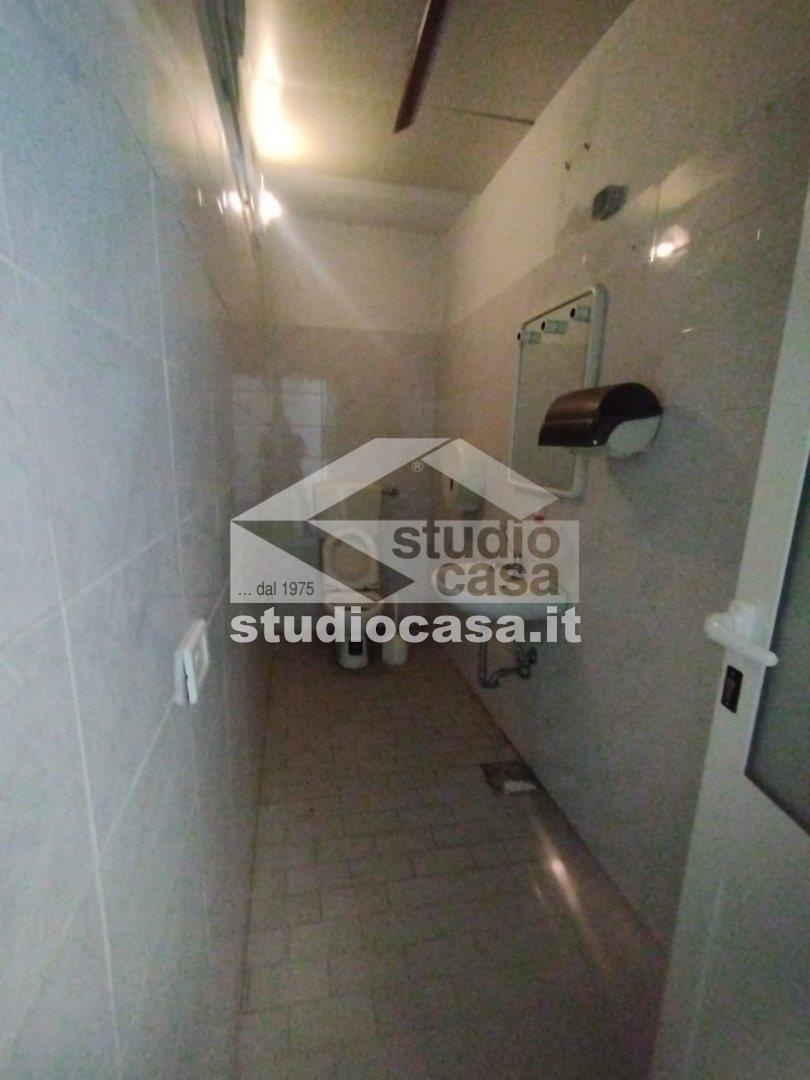 Deposito in affitto a Linarolo