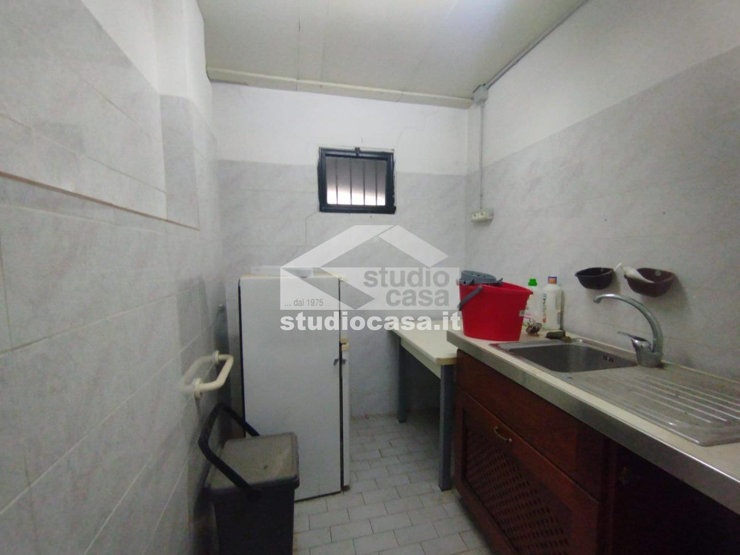 Deposito in affitto a Linarolo