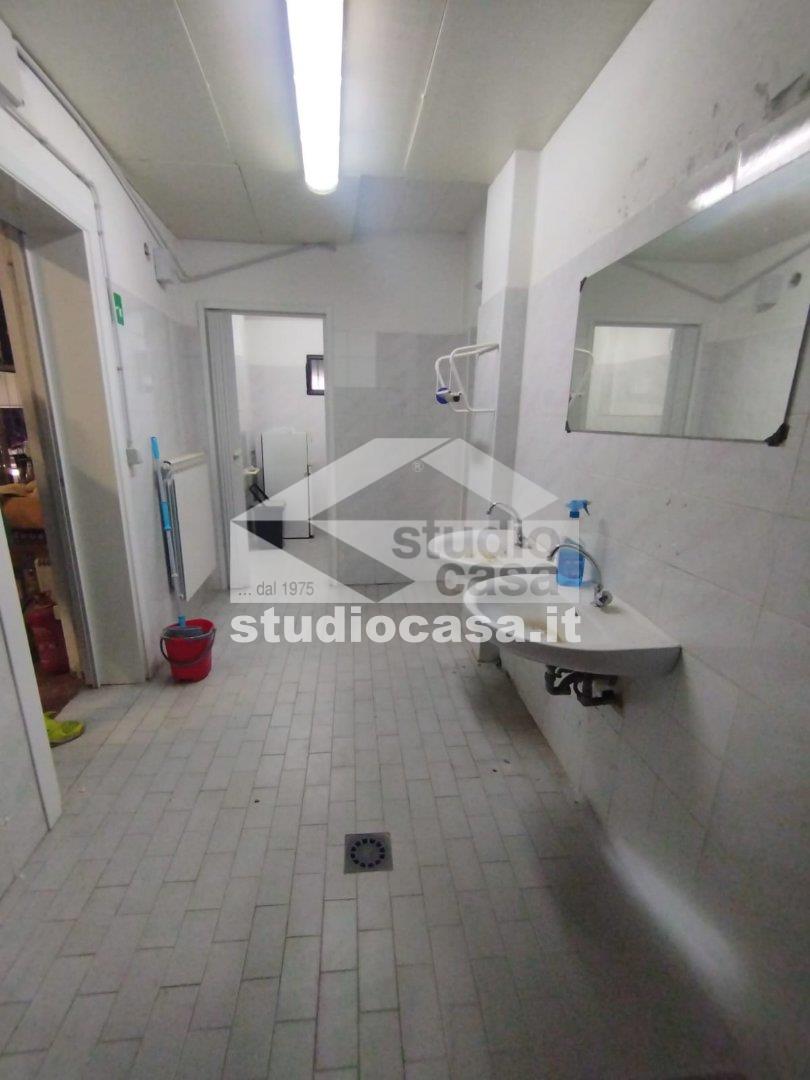 Deposito in affitto a Linarolo