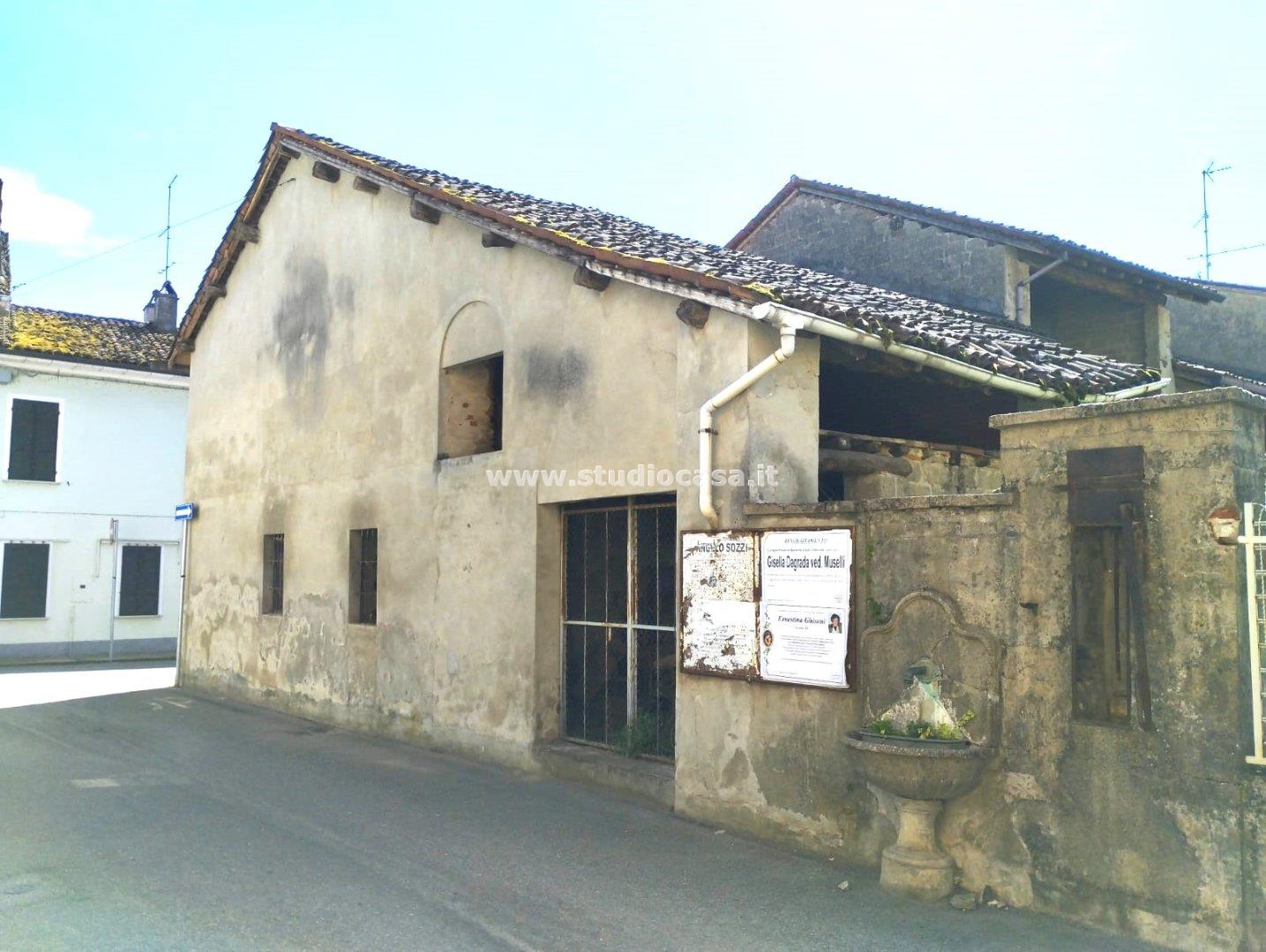 Casa Plurifamiliare in vendita a San Zenone al Po