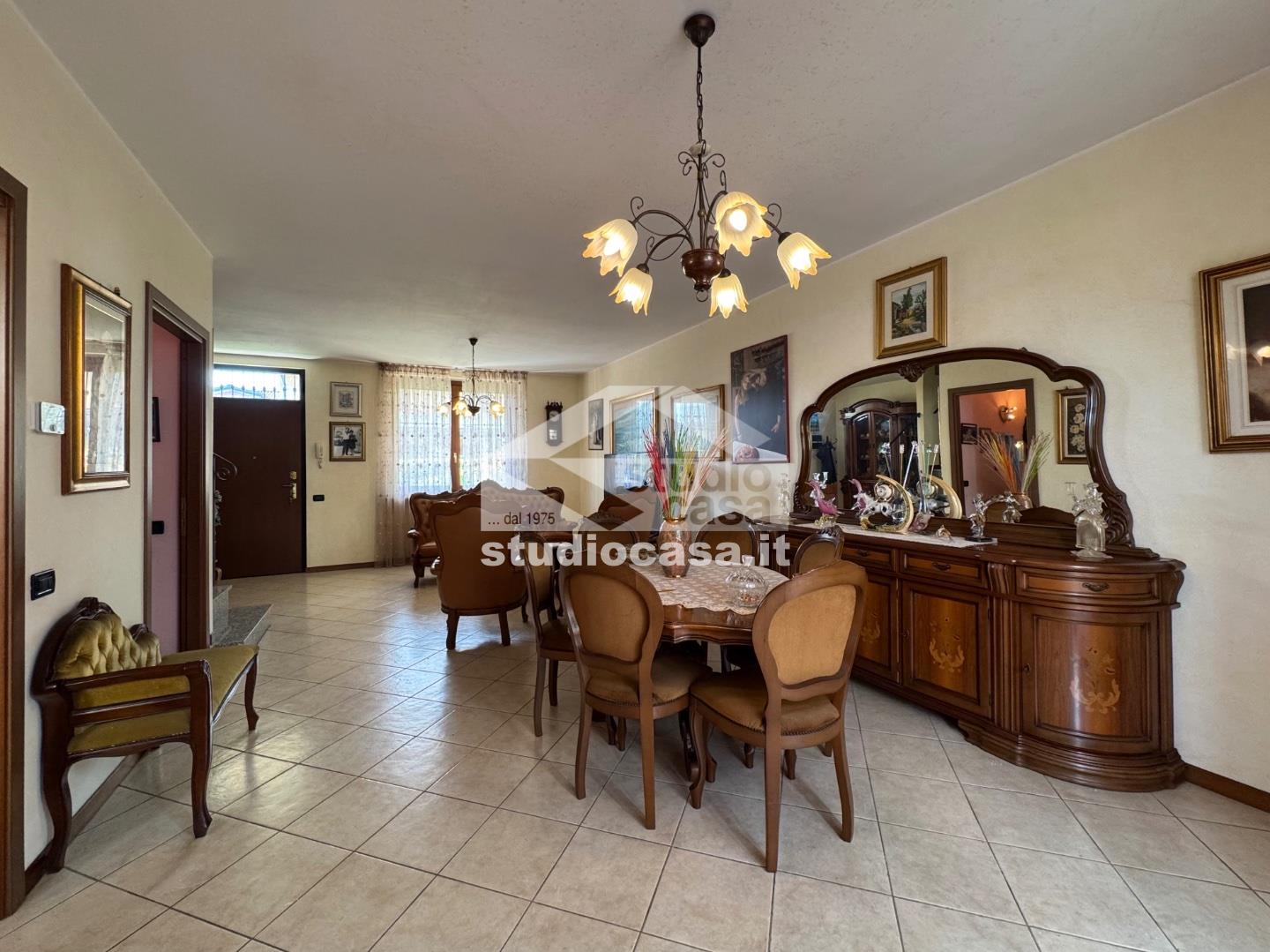 Villa a schiera di testa in vendita a Ricengo