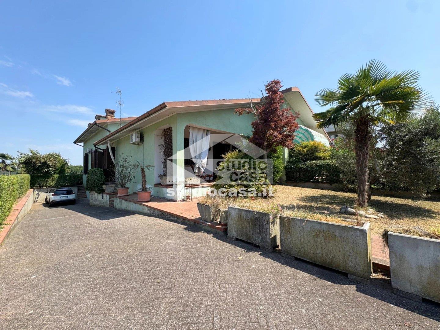 Casa Bifamiliare in vendita a Romanengo