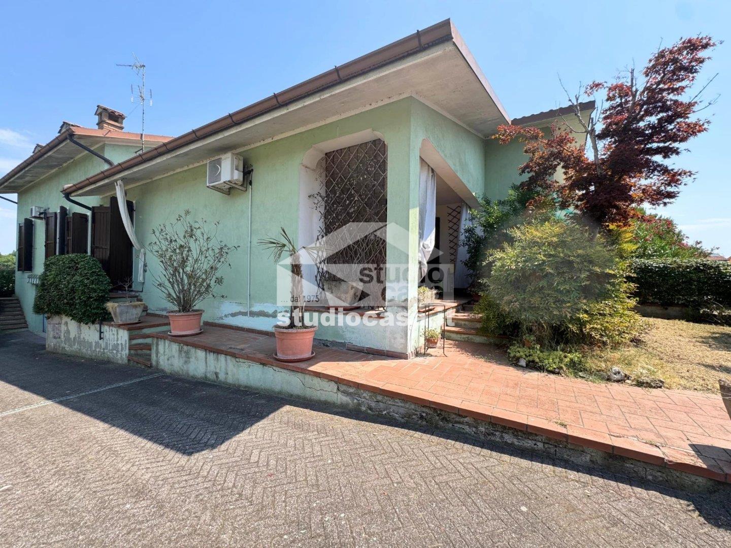 Casa Bifamiliare in vendita a Romanengo