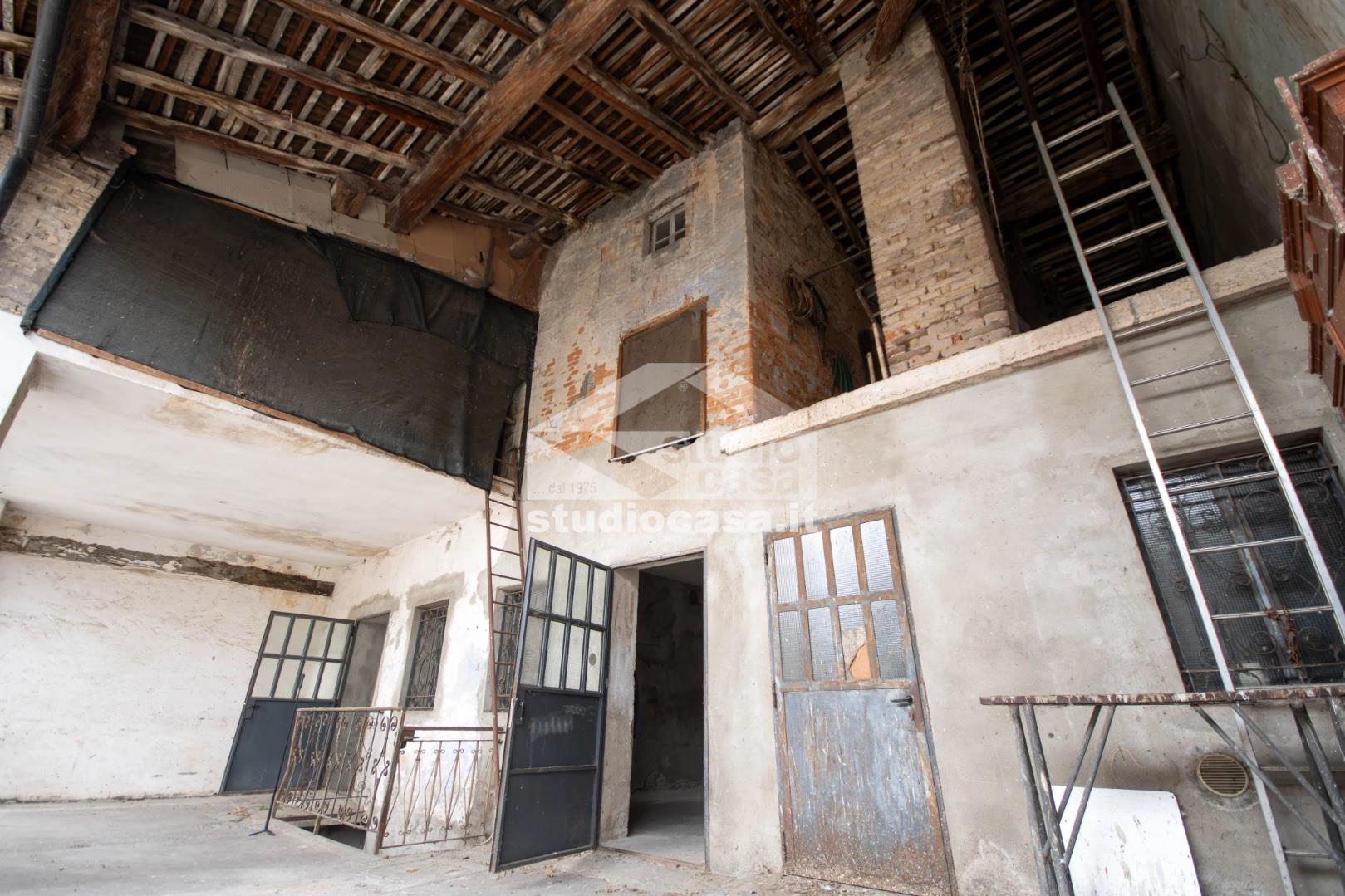 Casa Rustica in vendita a Sergnano