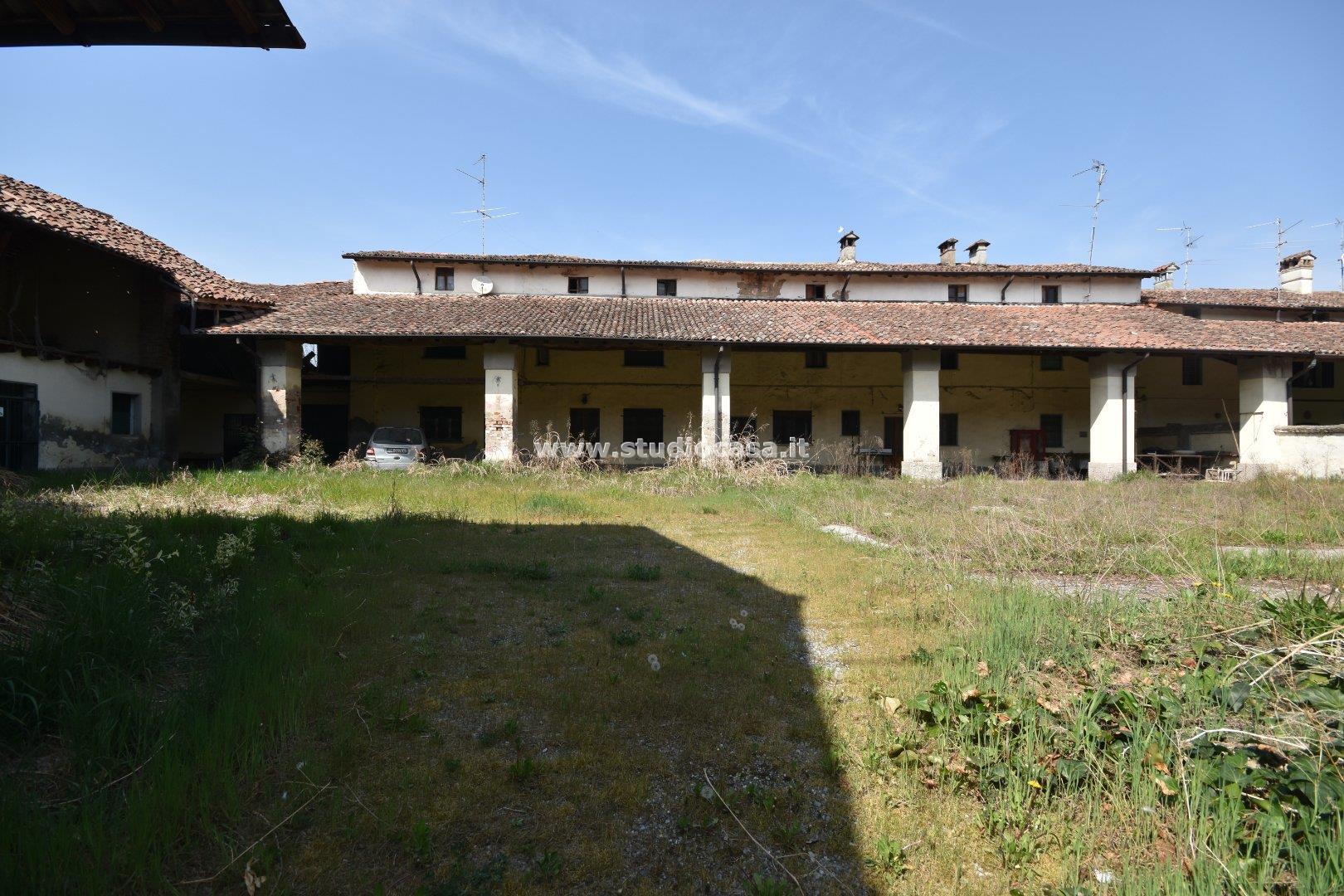 Cascina in vendita a Pianengo