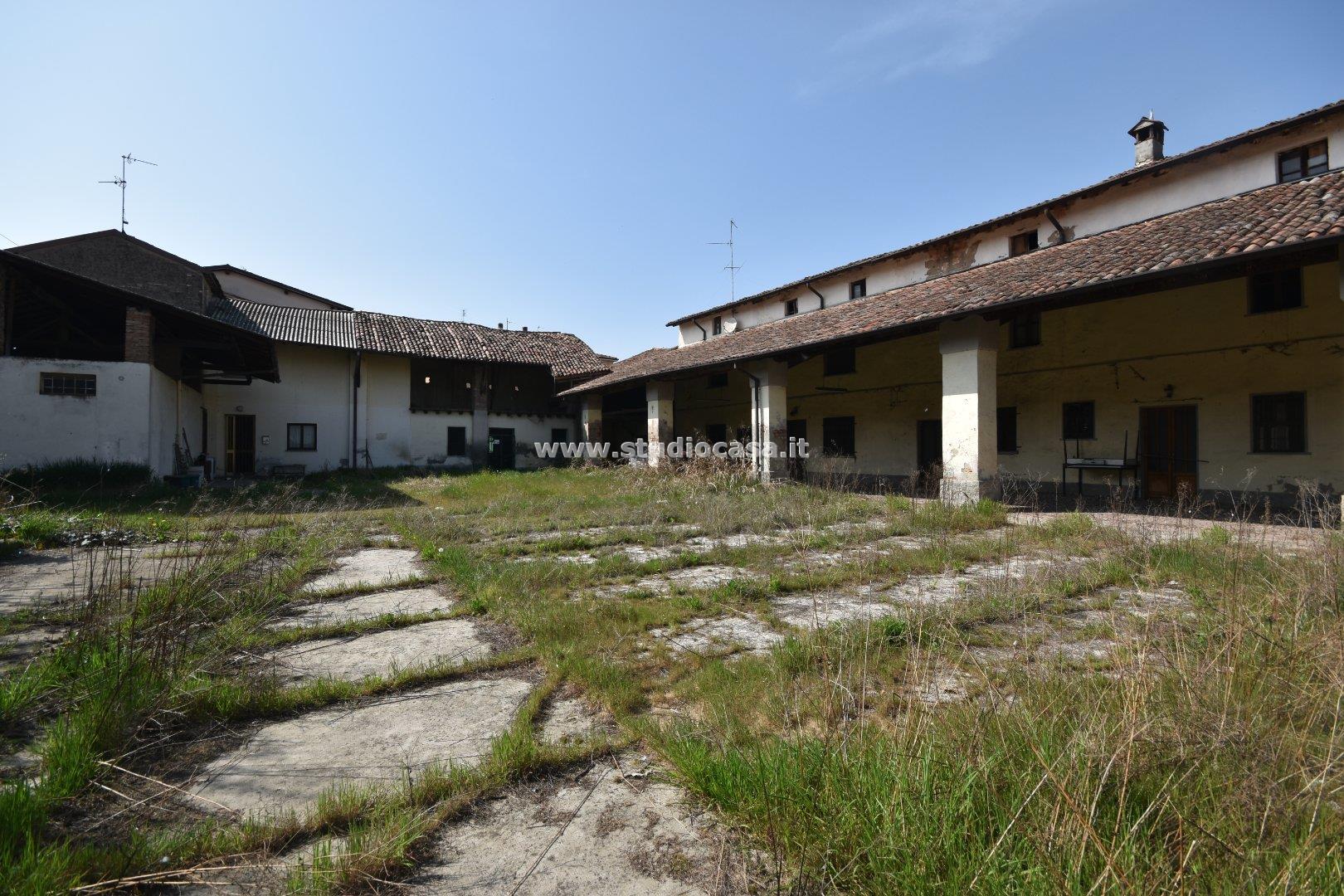 Cascina in vendita a Pianengo