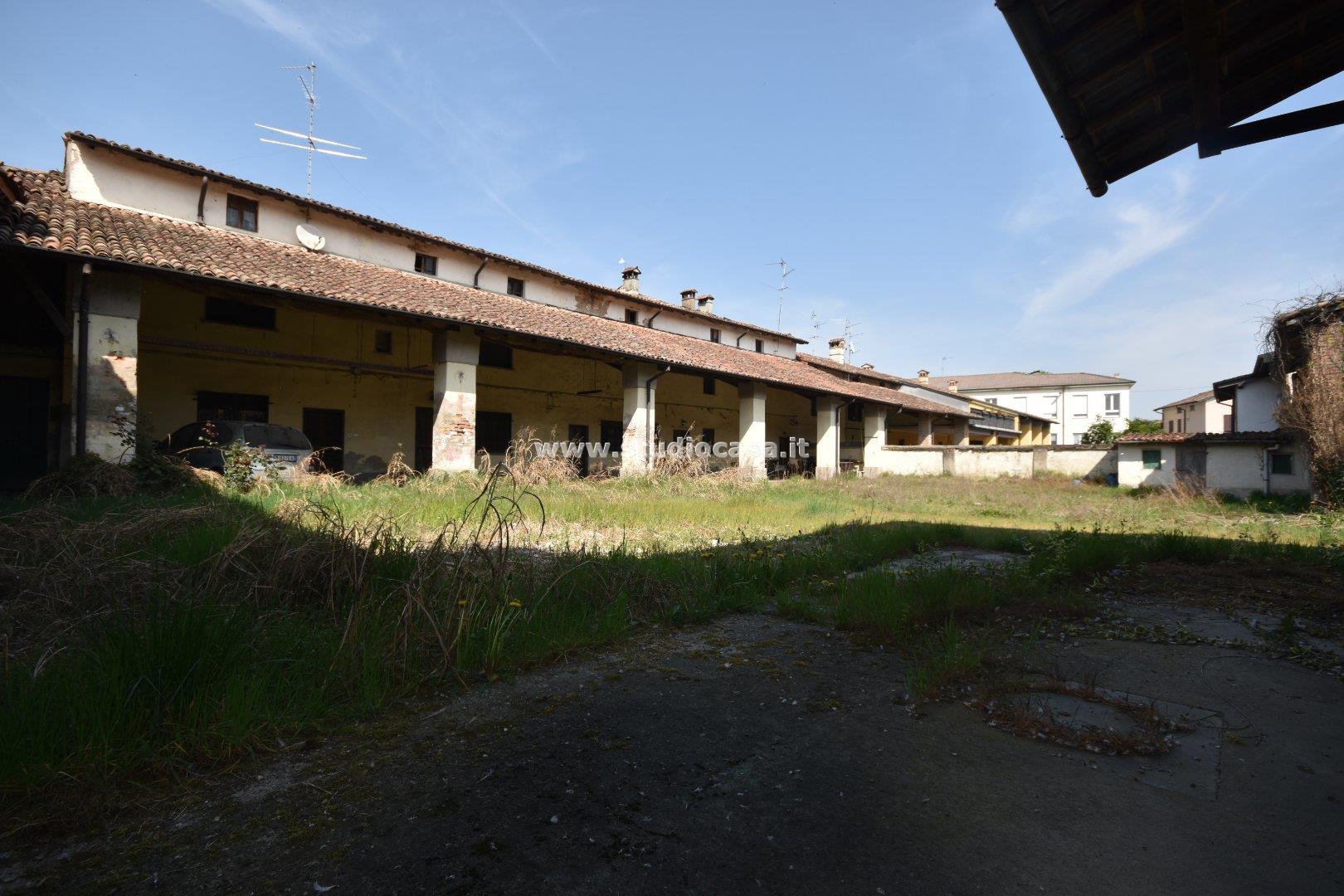 Cascina in vendita a Pianengo