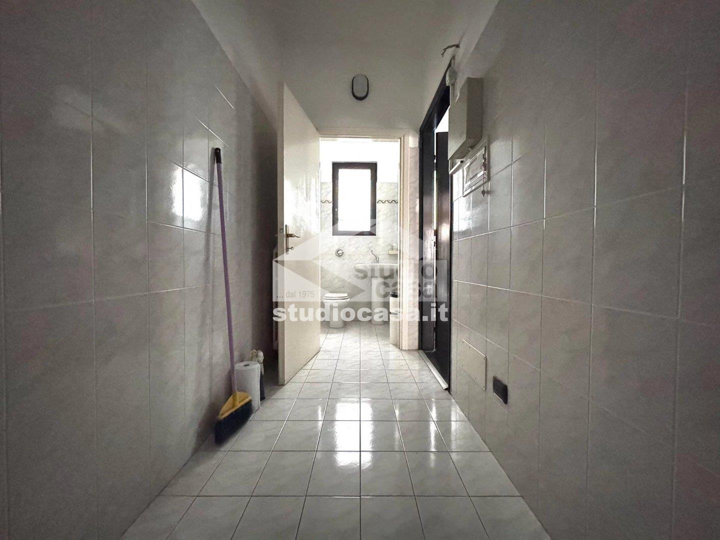 Negozio in vendita a Crema