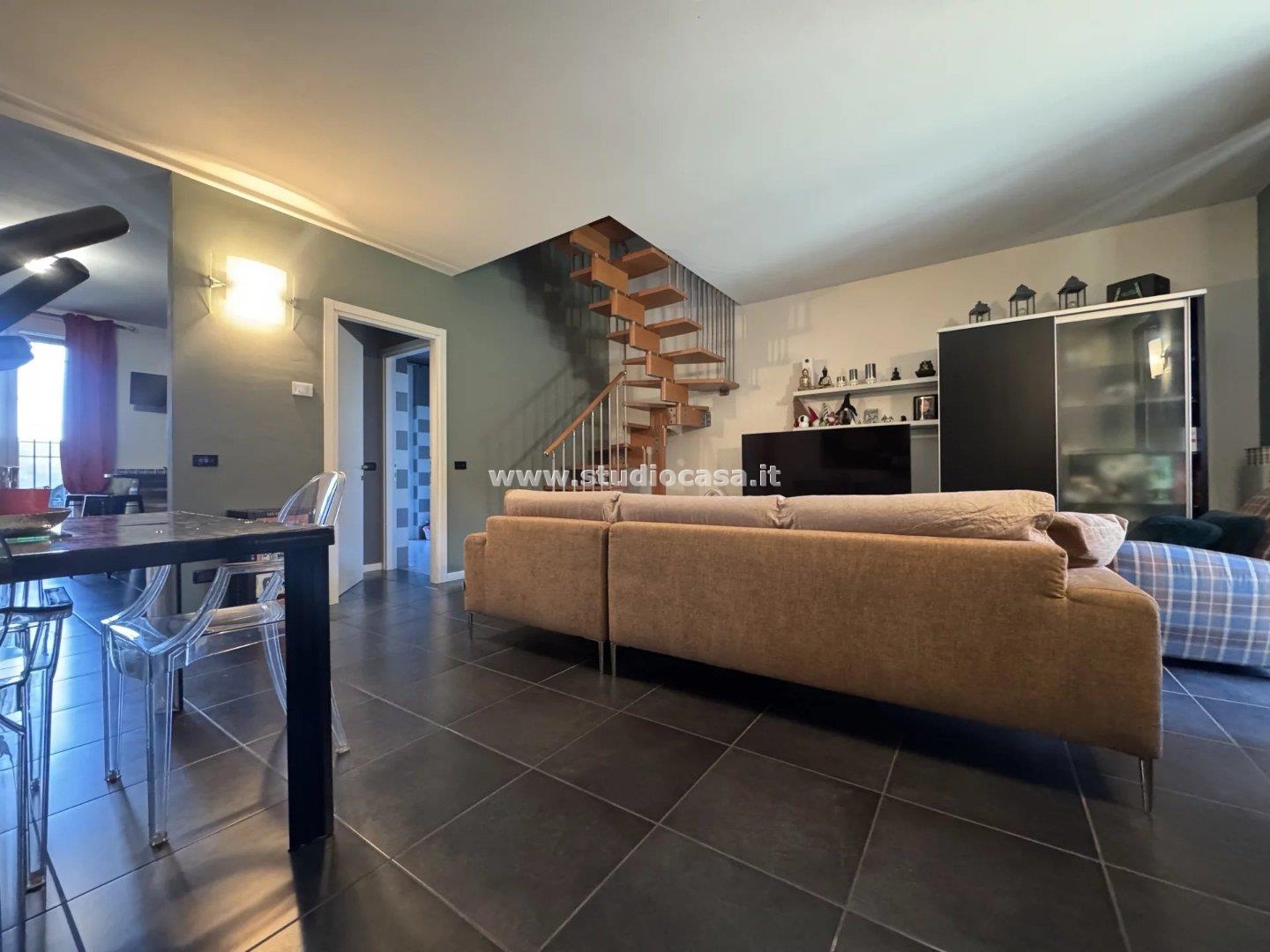 Villa Bifamiliare in vendita a Fiesco