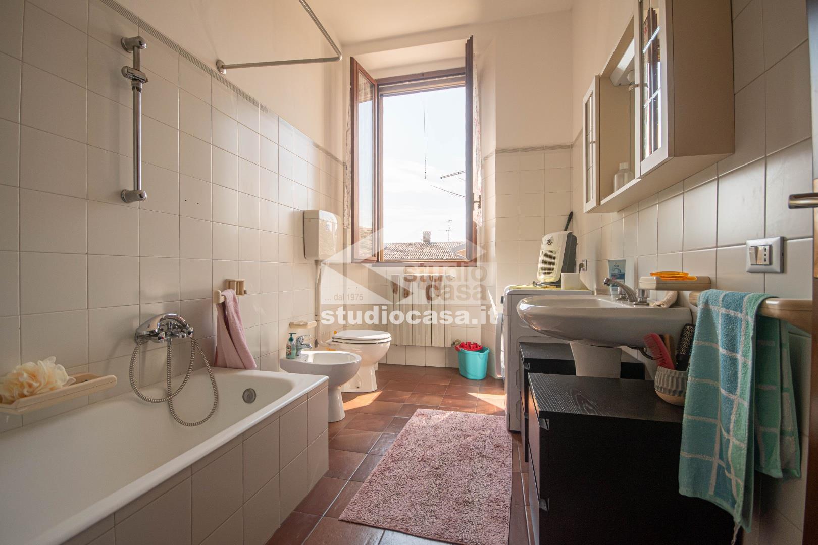 Casa Plurifamiliare in vendita a Genivolta