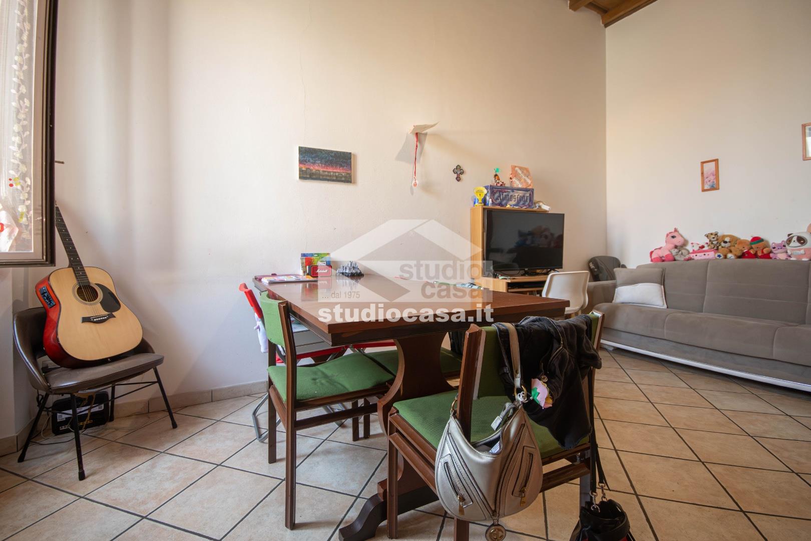 Casa Plurifamiliare in vendita a Genivolta