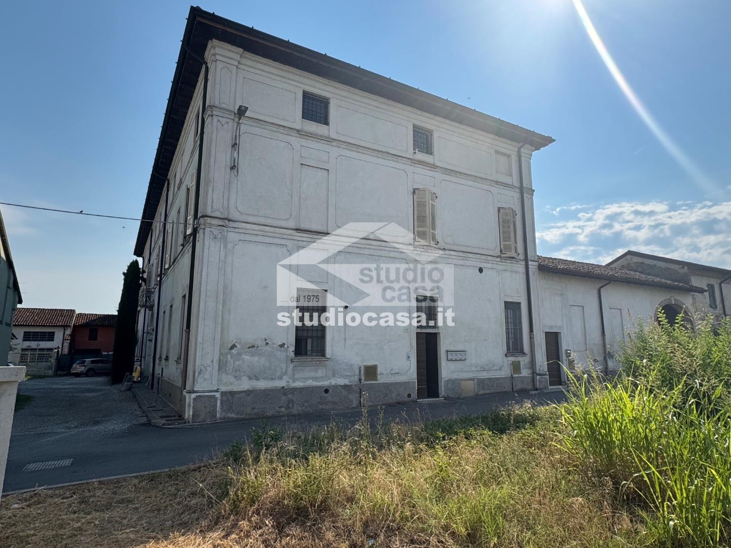 Casa Plurifamiliare in vendita a Genivolta