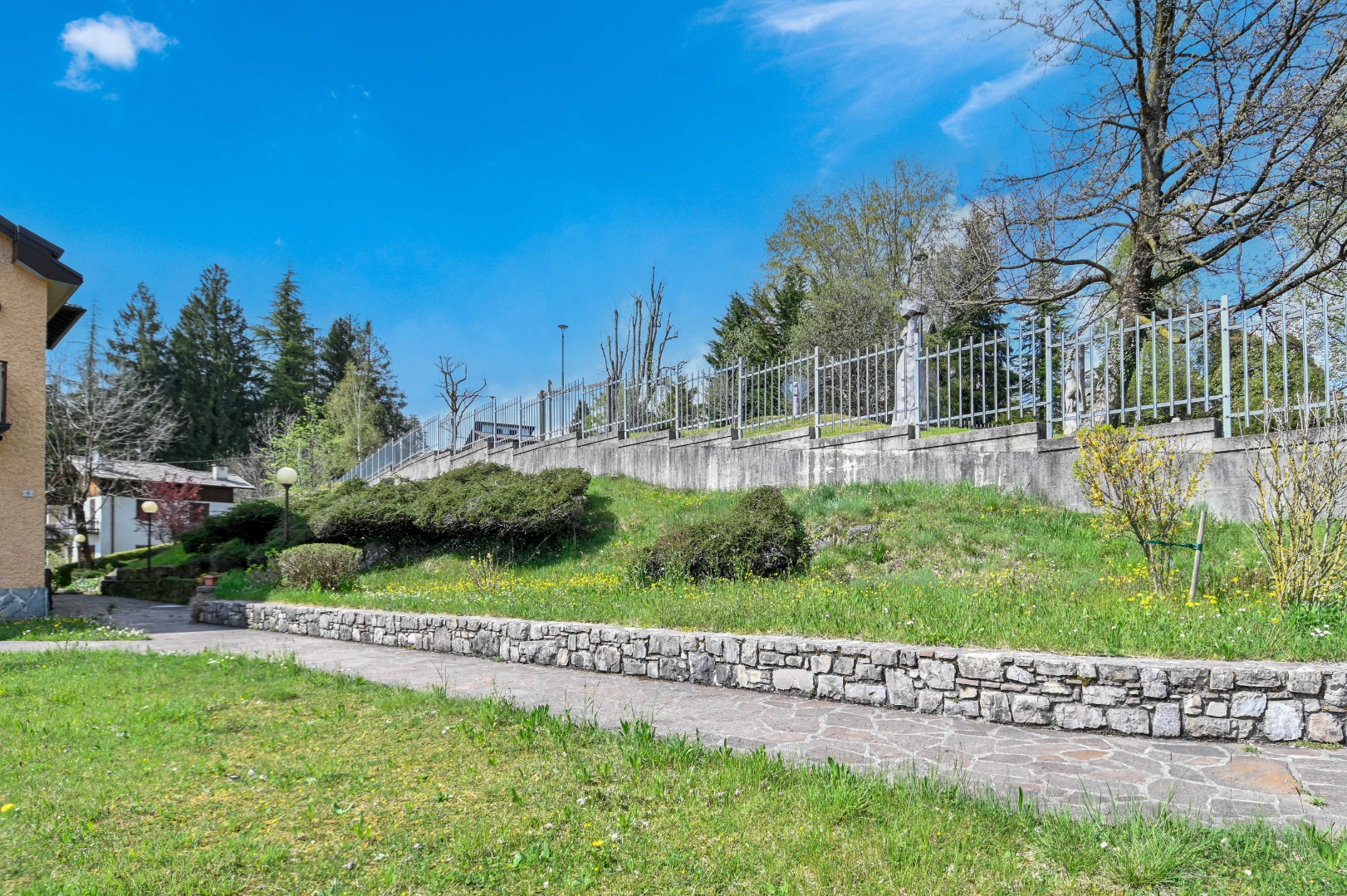 Appartamento in vendita a Selvino