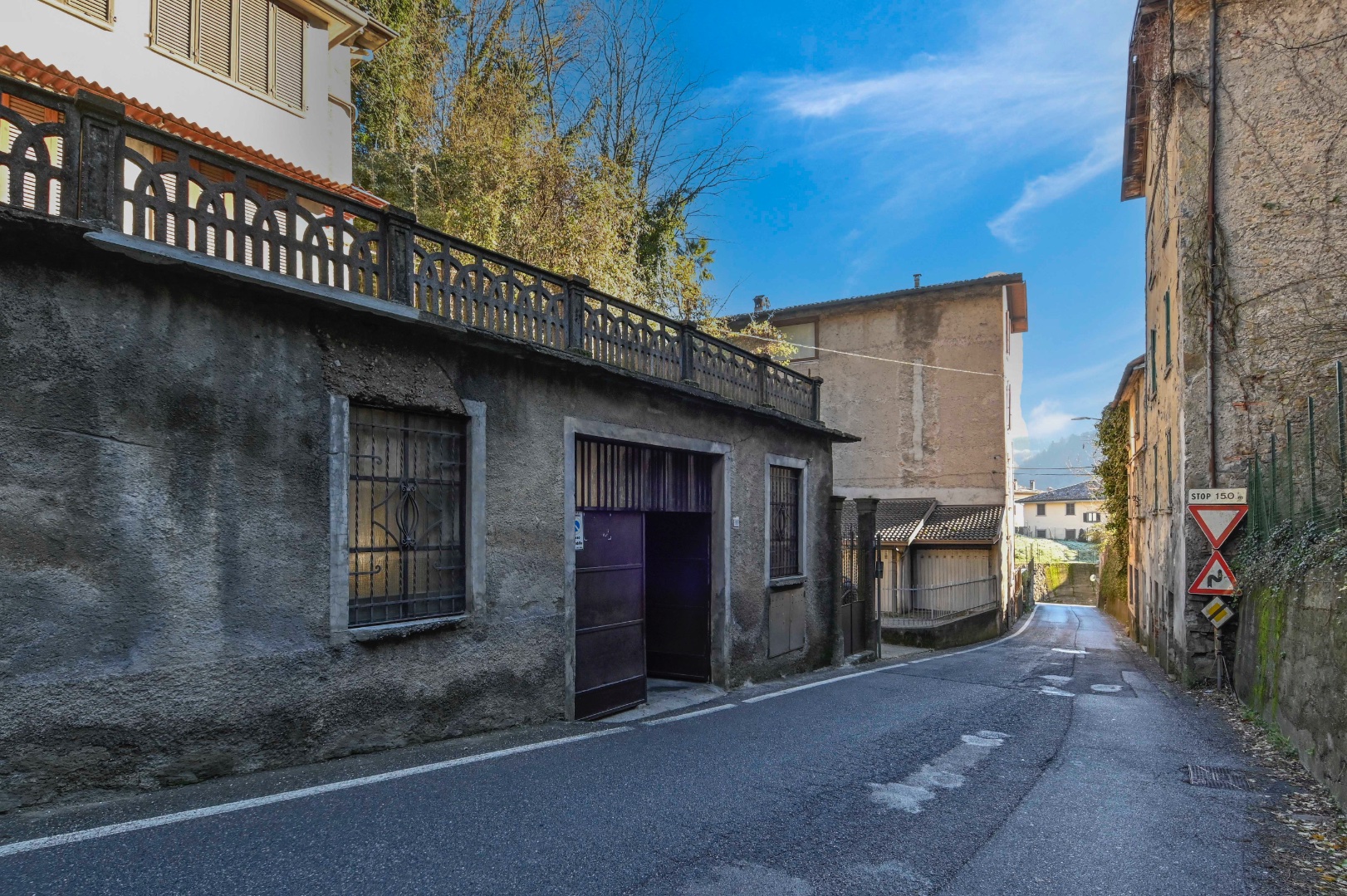 Magazzino in vendita a Gazzaniga