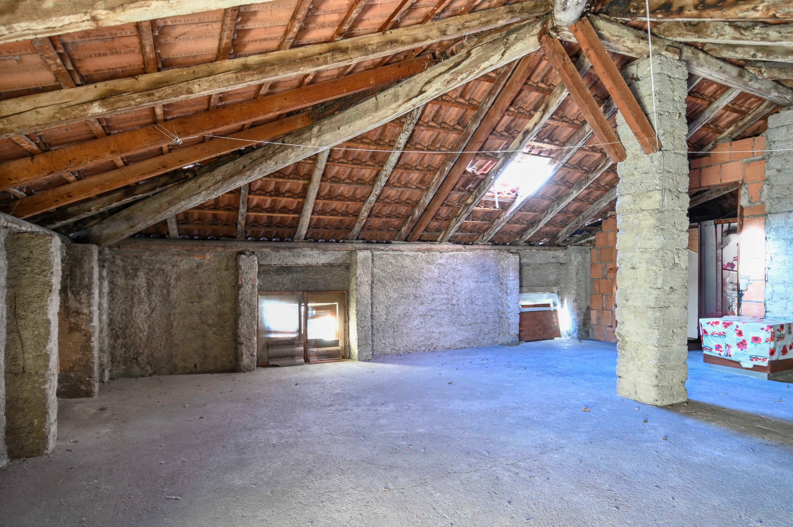 Magazzino in vendita a Gazzaniga