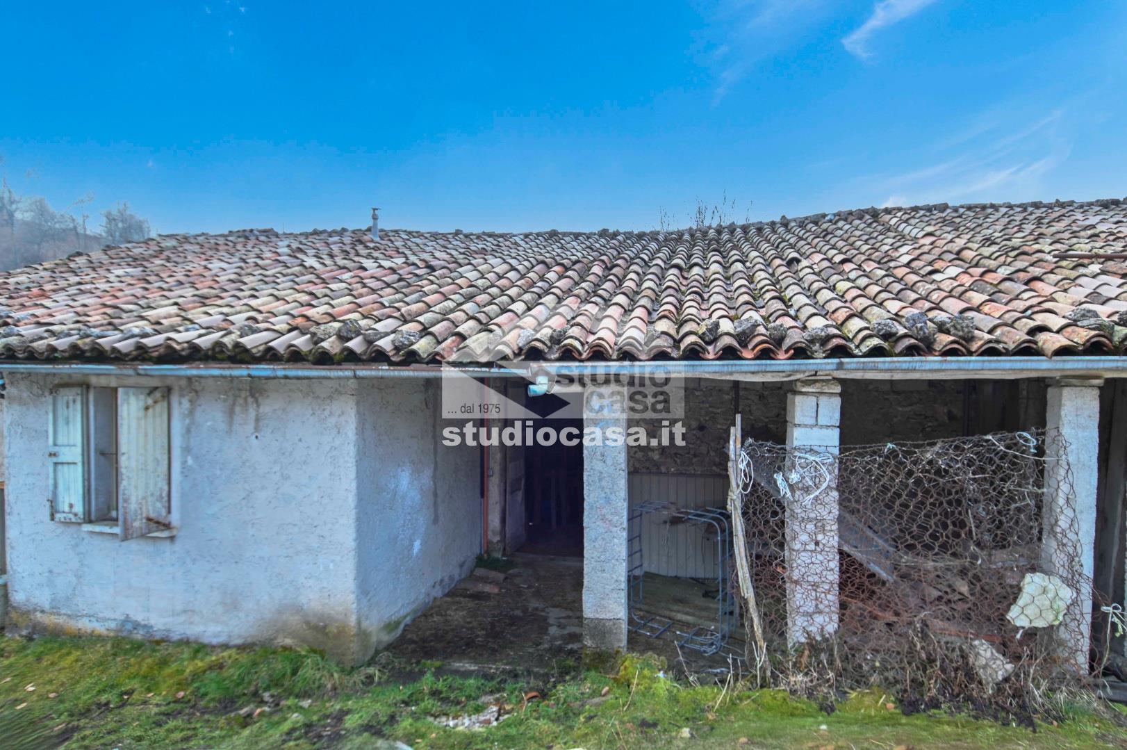 Cascina in vendita a Selvino