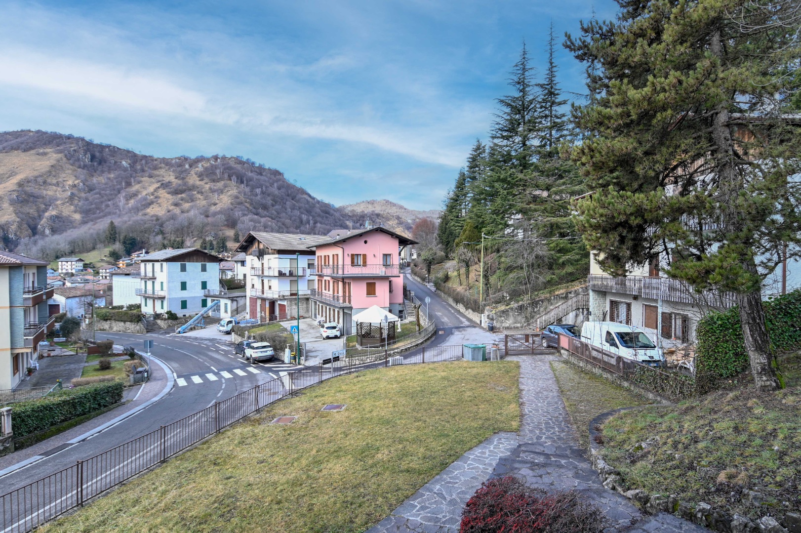 Appartamento in vendita a Selvino