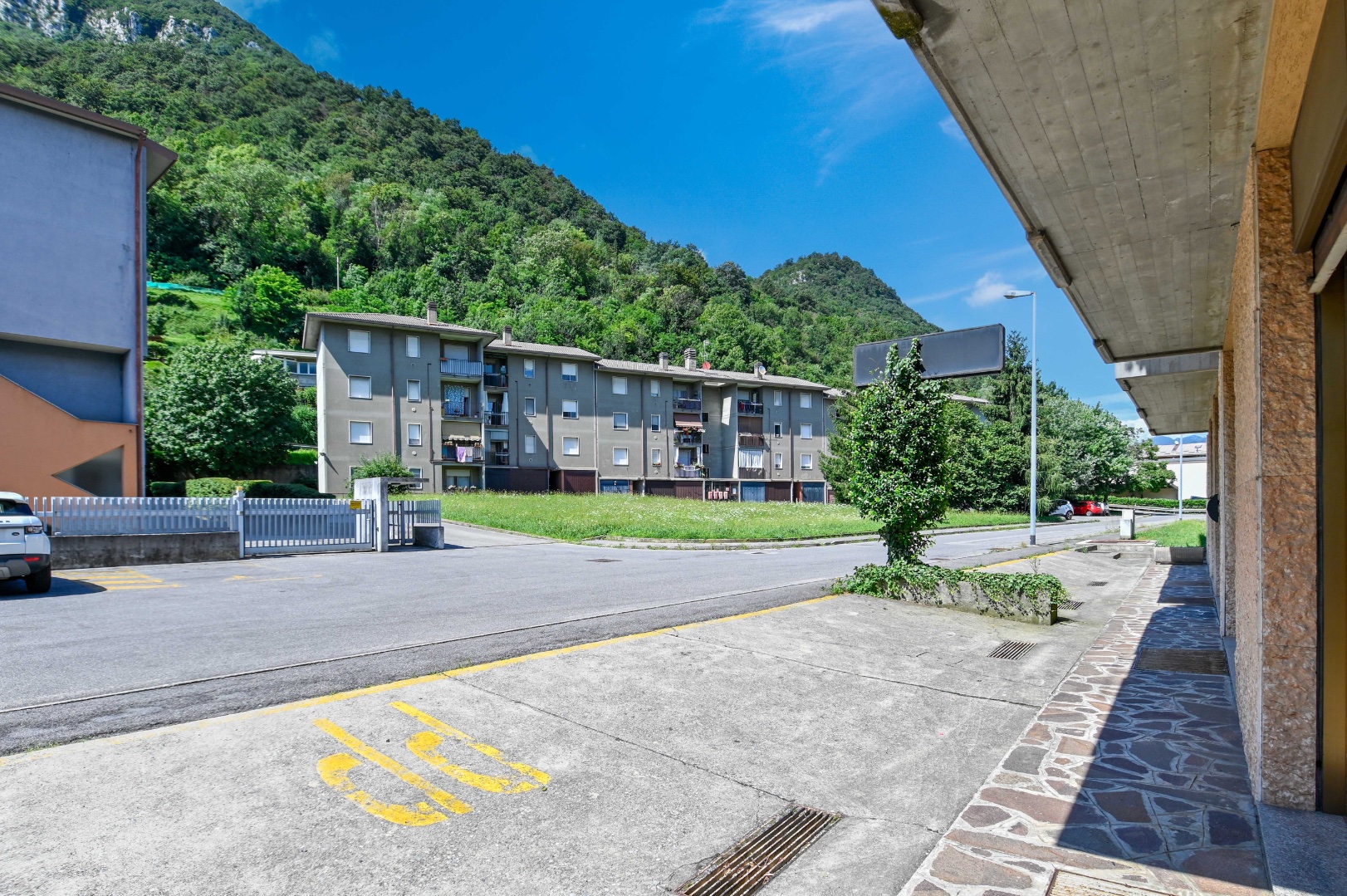 Negozio in affitto a Albino