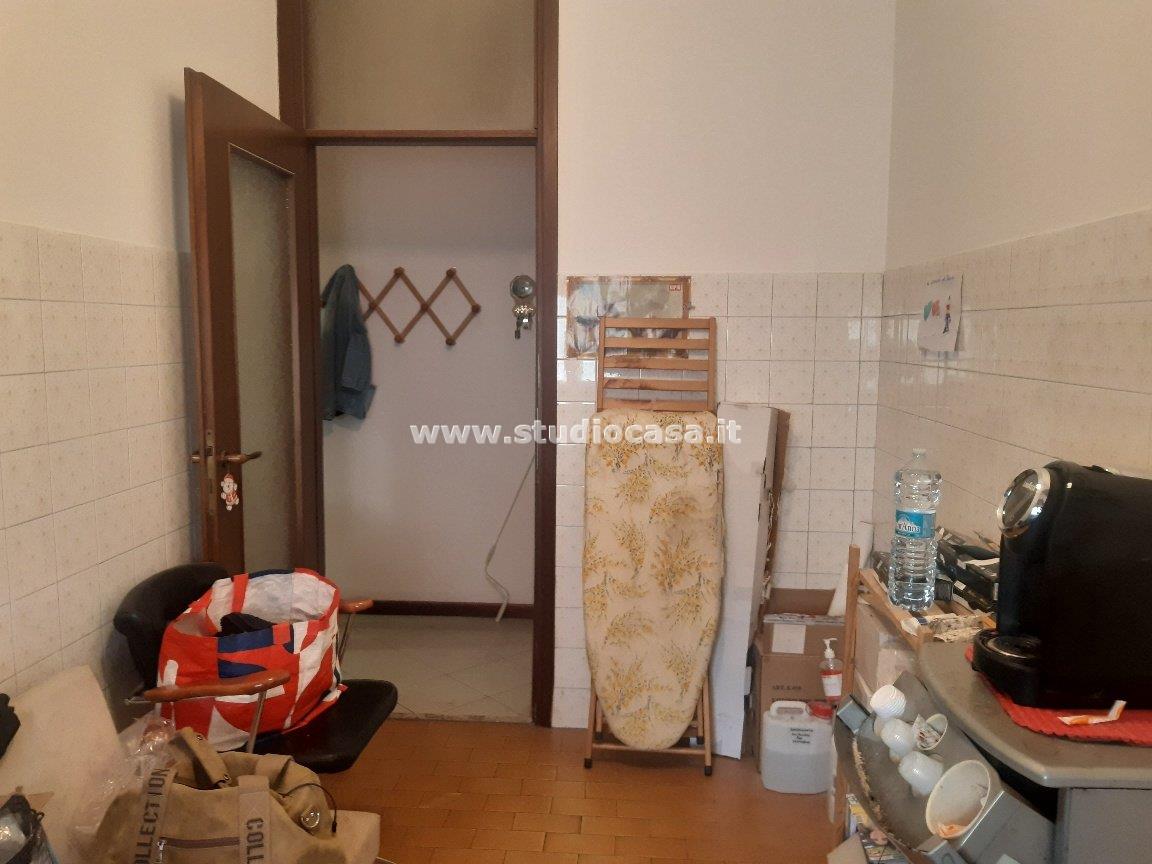 Negozio in vendita a Pioltello
