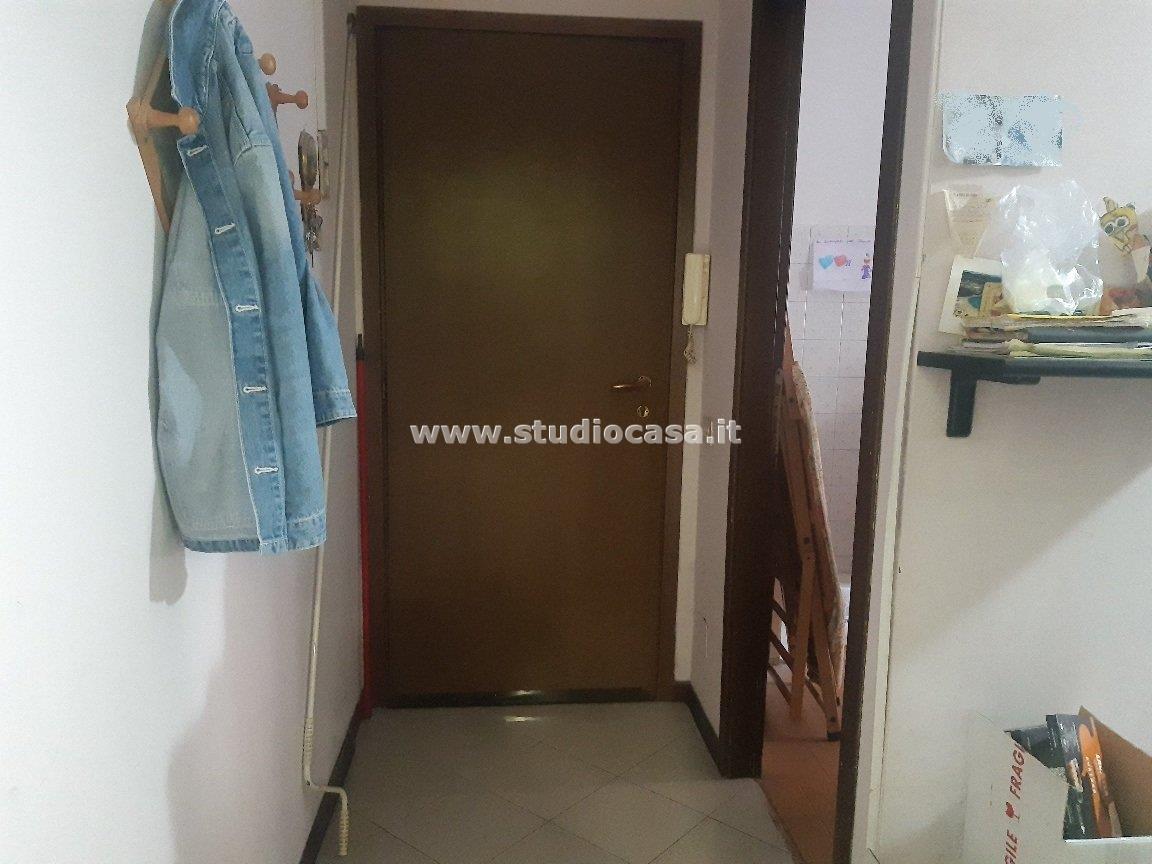 Negozio in vendita a Pioltello