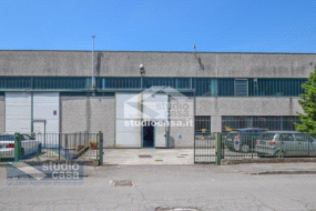 Capannone in vendita a Caselle Lurani
