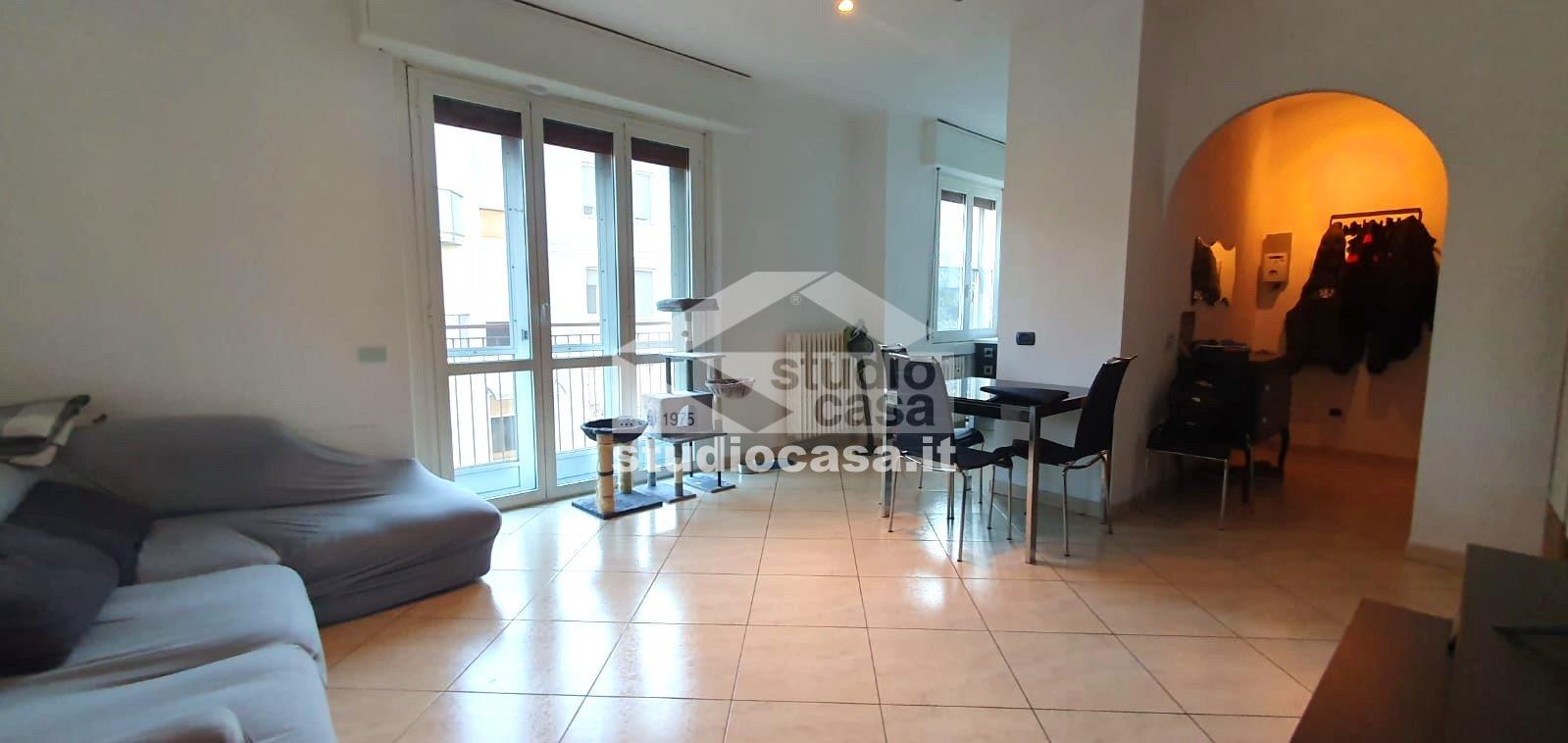 Appartamento in vendita a Locate di Triulzi