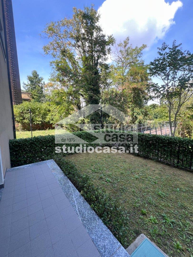 Appartamento in vendita a Rozzano