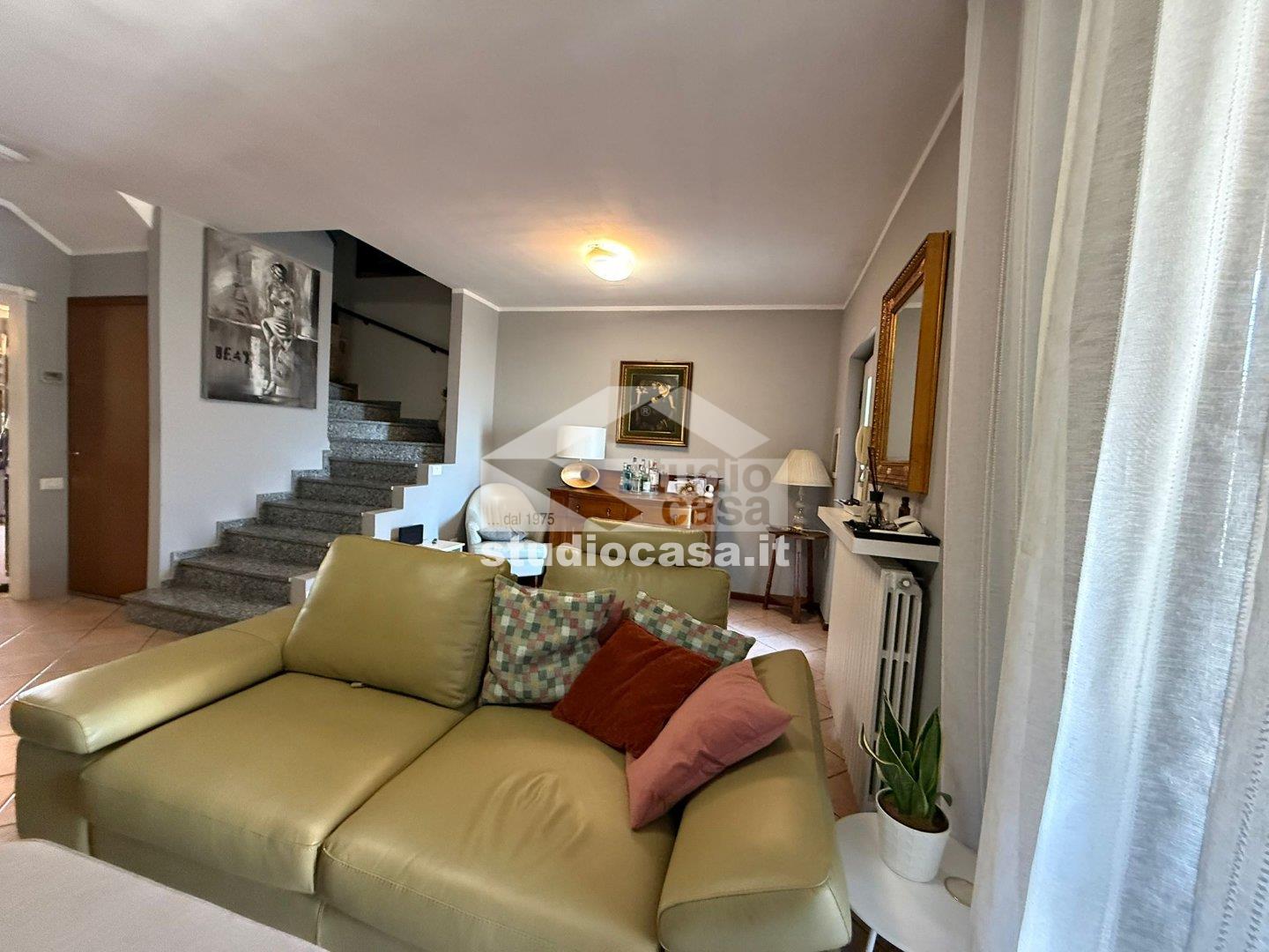 Villa a schiera in vendita a Lardirago