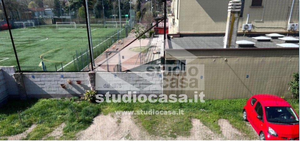 Appartamento in vendita a Locate di Triulzi